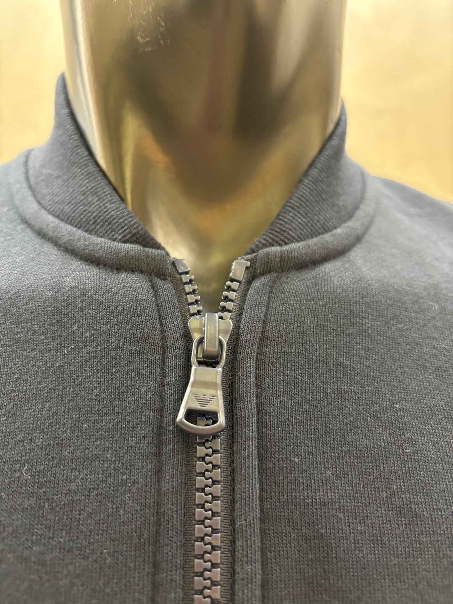 Felpa Armani con Zip e tasche laterali